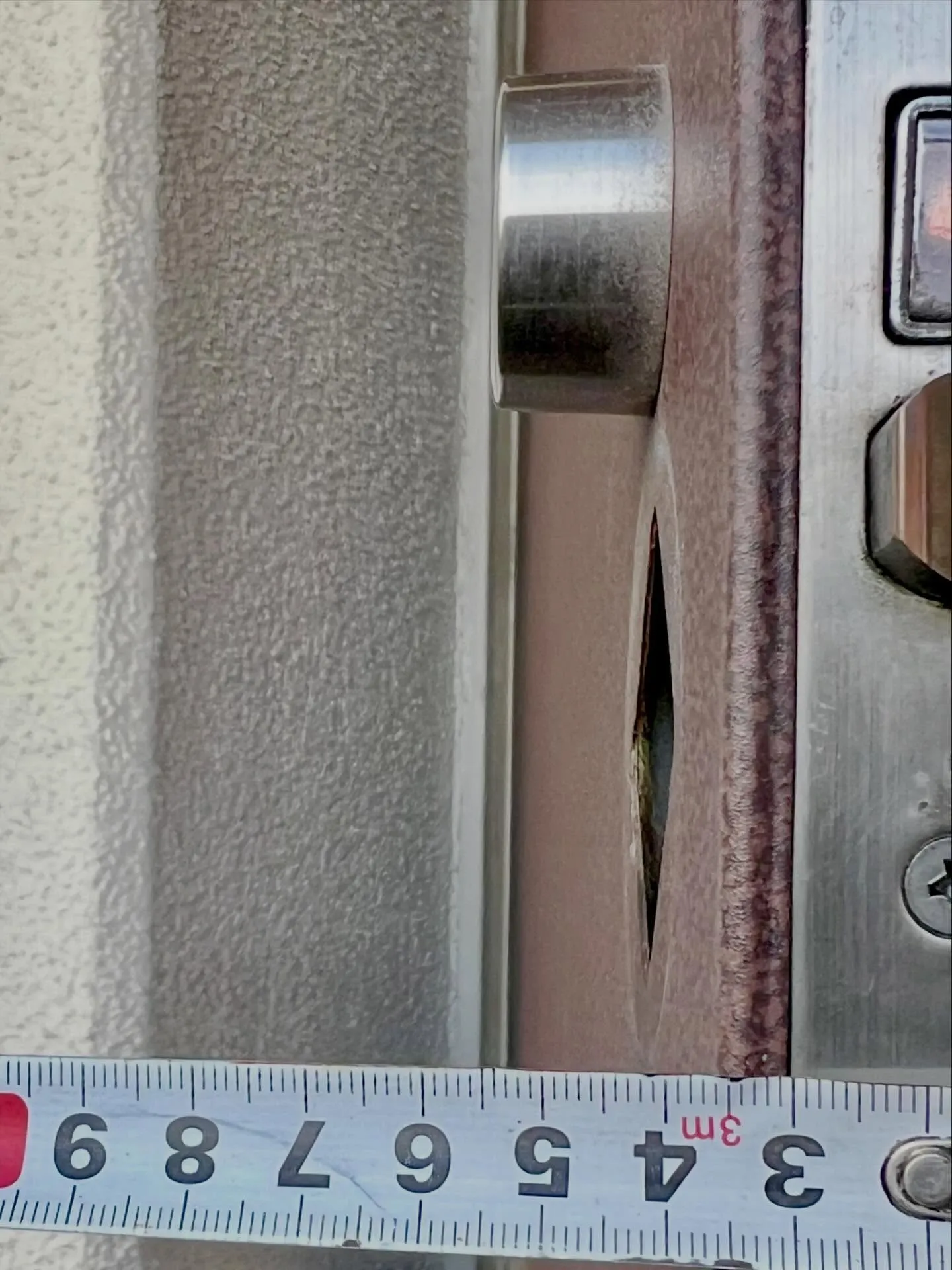 【ノブがグラグラ…原因は内部の固着と破損でした】