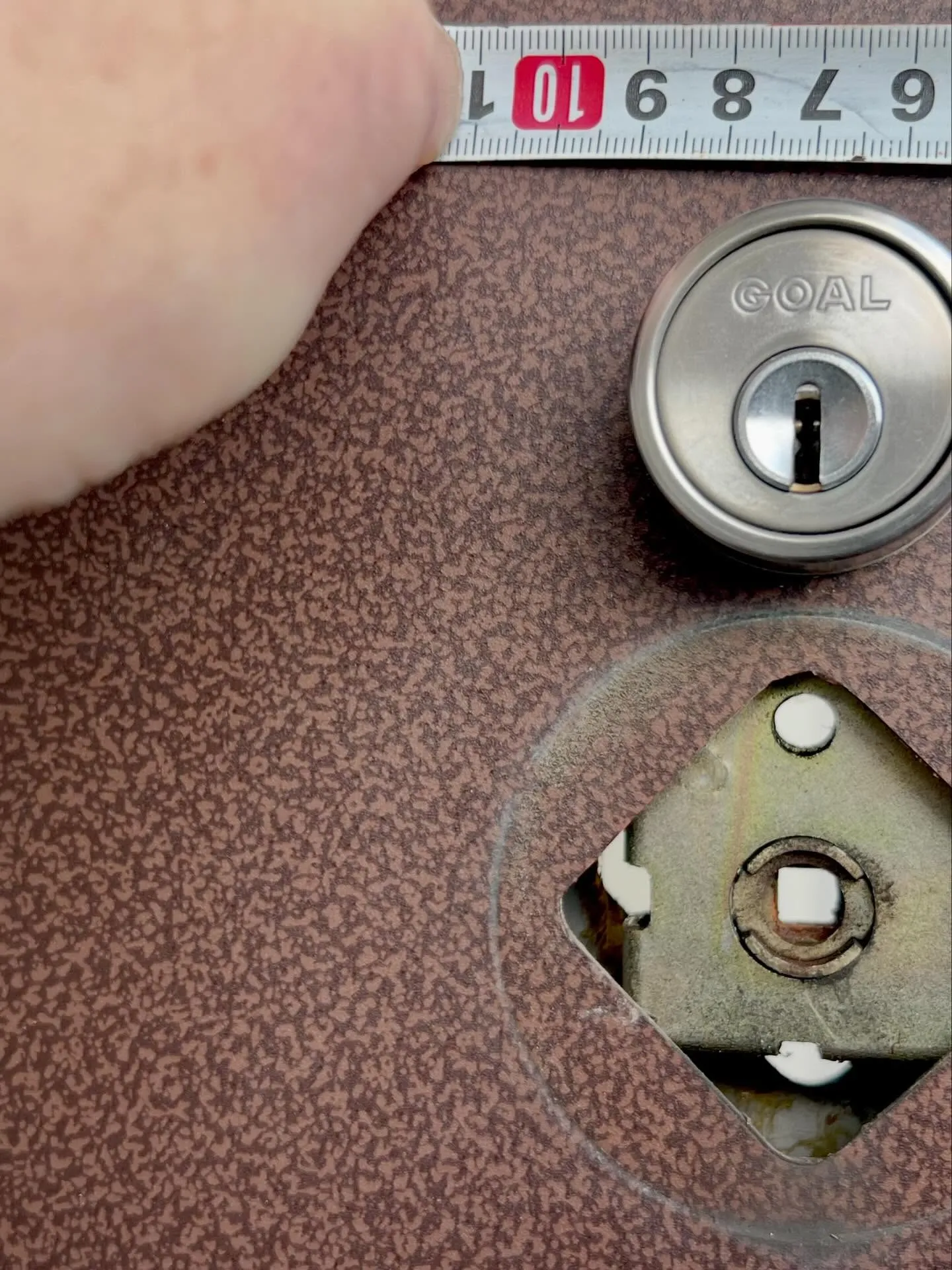 【ノブがグラグラ…原因は内部の固着と破損でした】