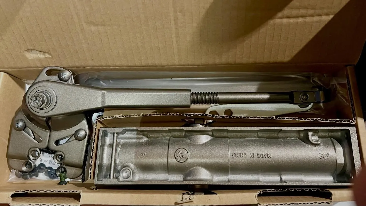 【20年選手のドアを30分で復活させた話。