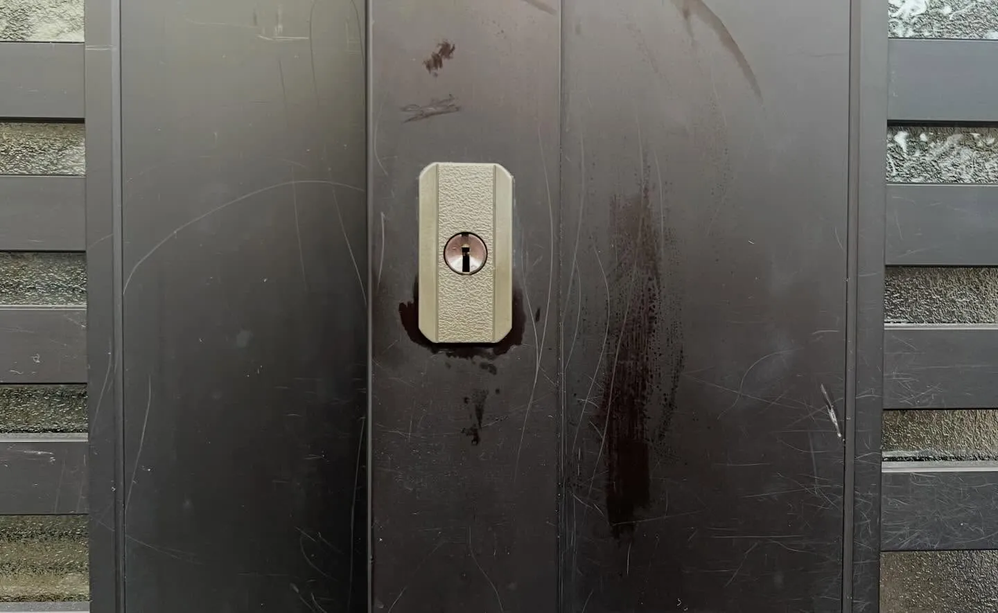 【2年で鍵は壊れません】回らなくなった原因は錠前の固着でした