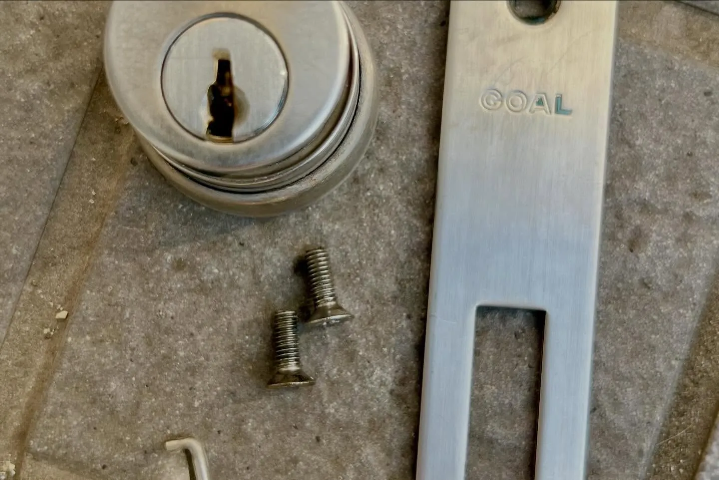 【自治会館の鍵交換で気づいた落ち着いて確認する大切さ】