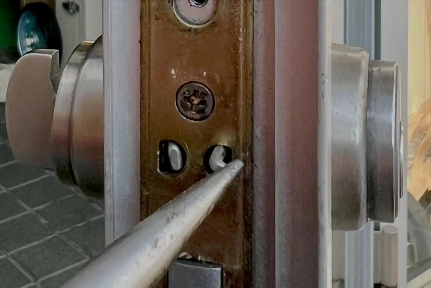 【自治会館の鍵交換で気づいた落ち着いて確認する大切さ】