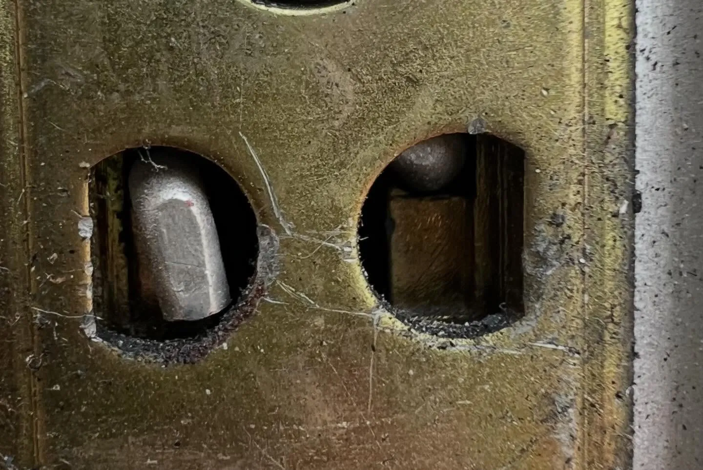 【自治会館の鍵交換で気づいた落ち着いて確認する大切さ】