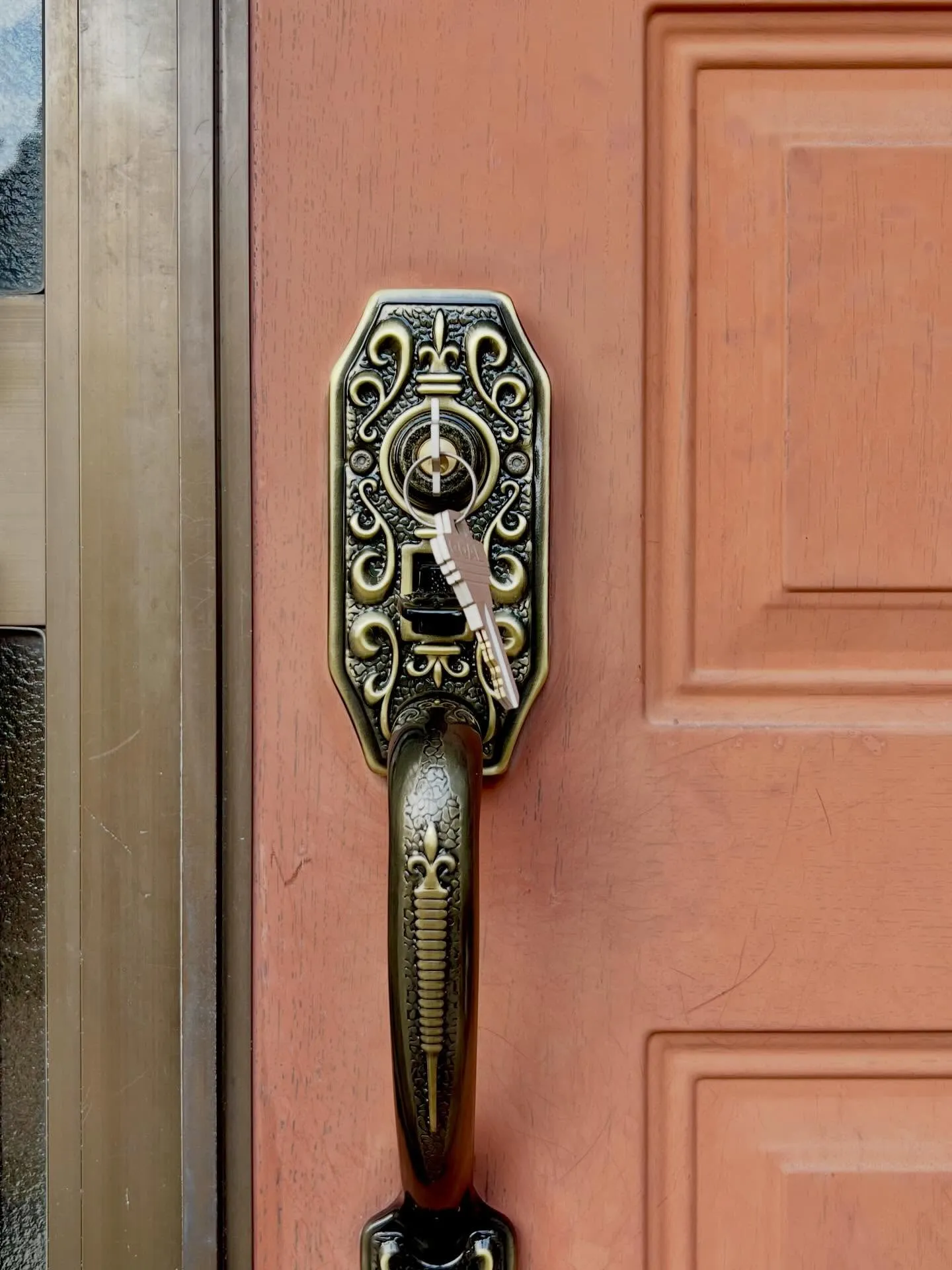 【40年以上前の三協アルミ錠前をリフレッシュ交換|昔の軽さが...