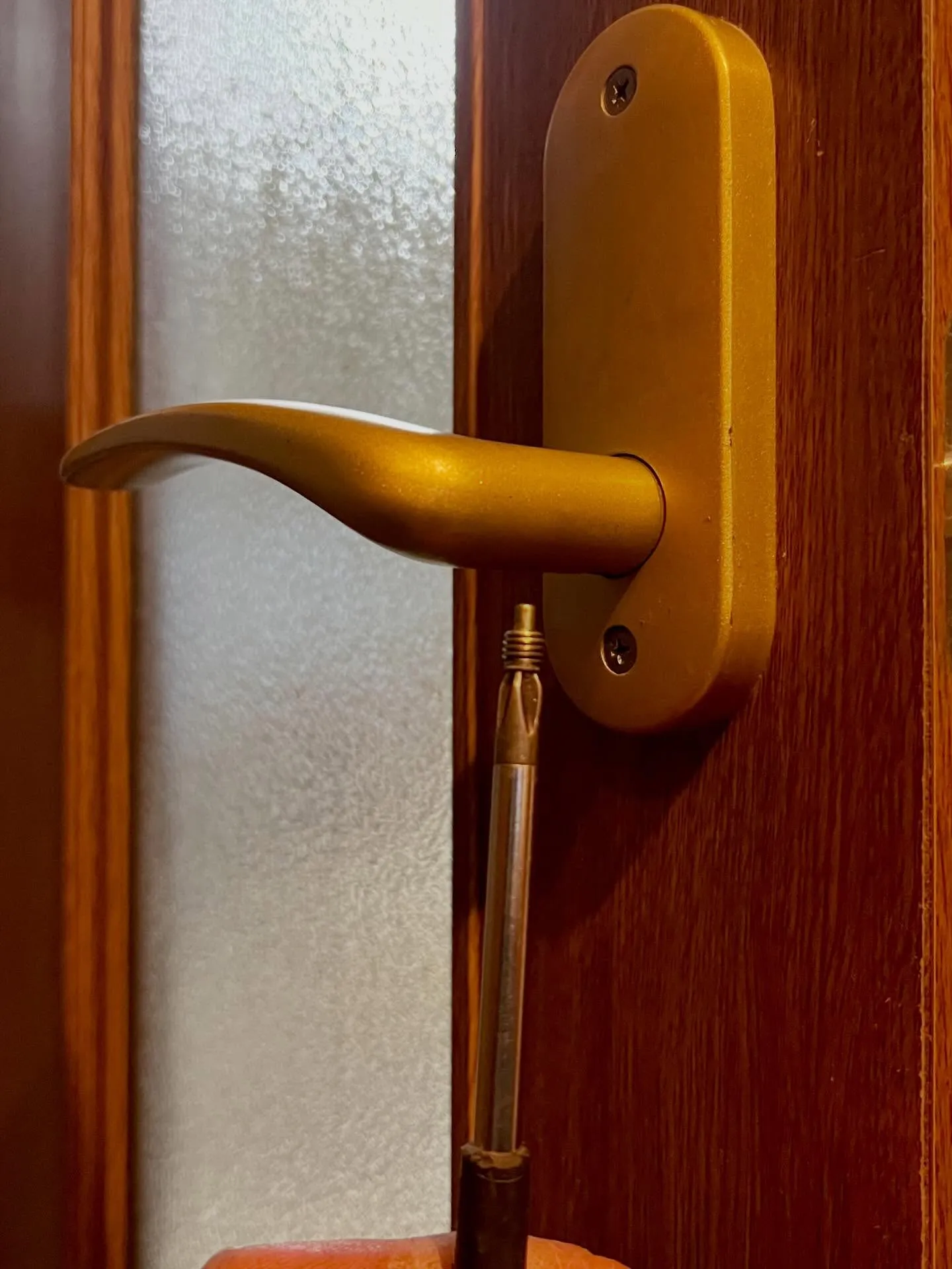 「ドアが重い…その原因、実はプッシュプル錠のあるある不具合で...