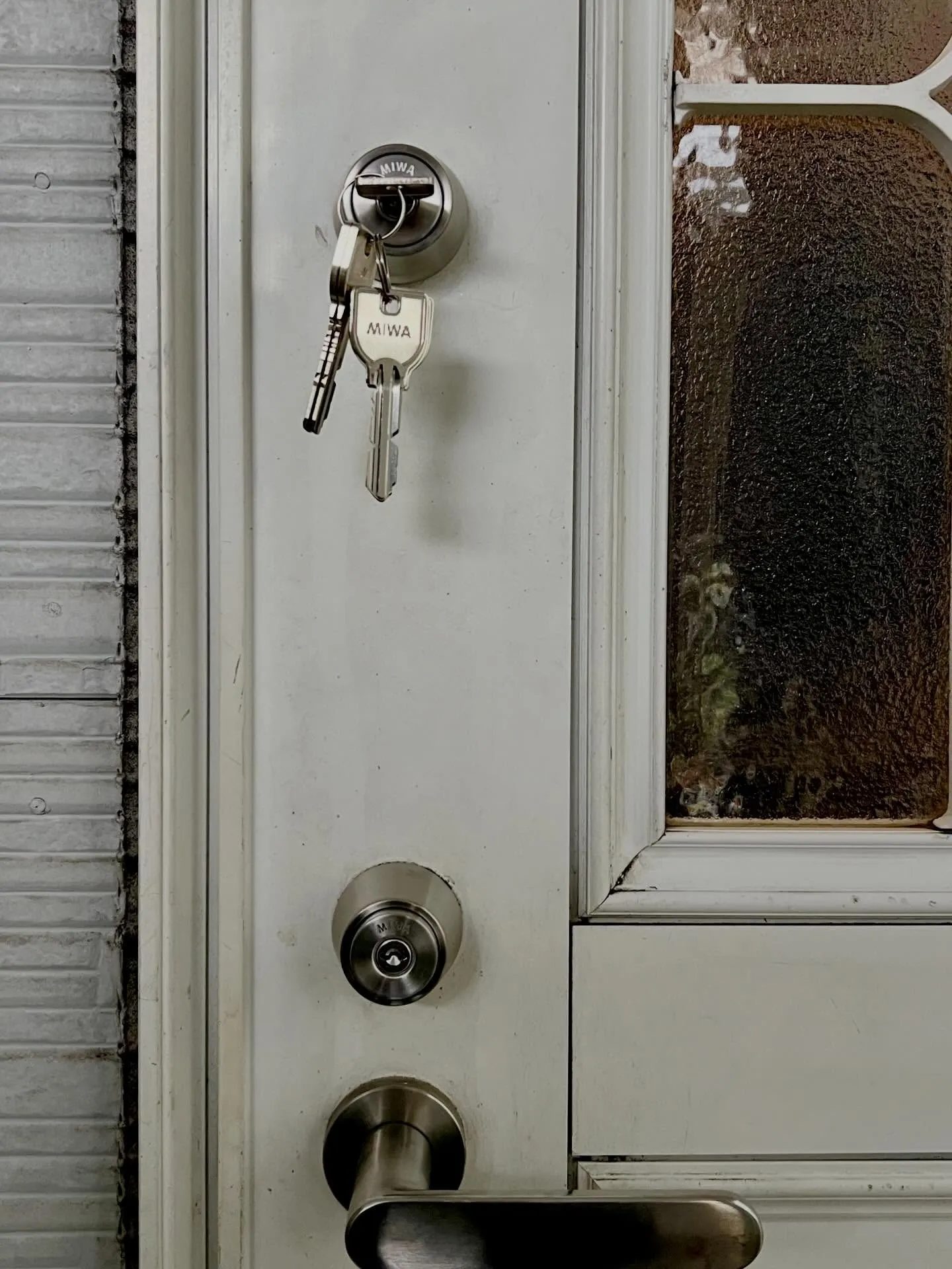 【30年以上使用のドアで発生した鍵トラブル】