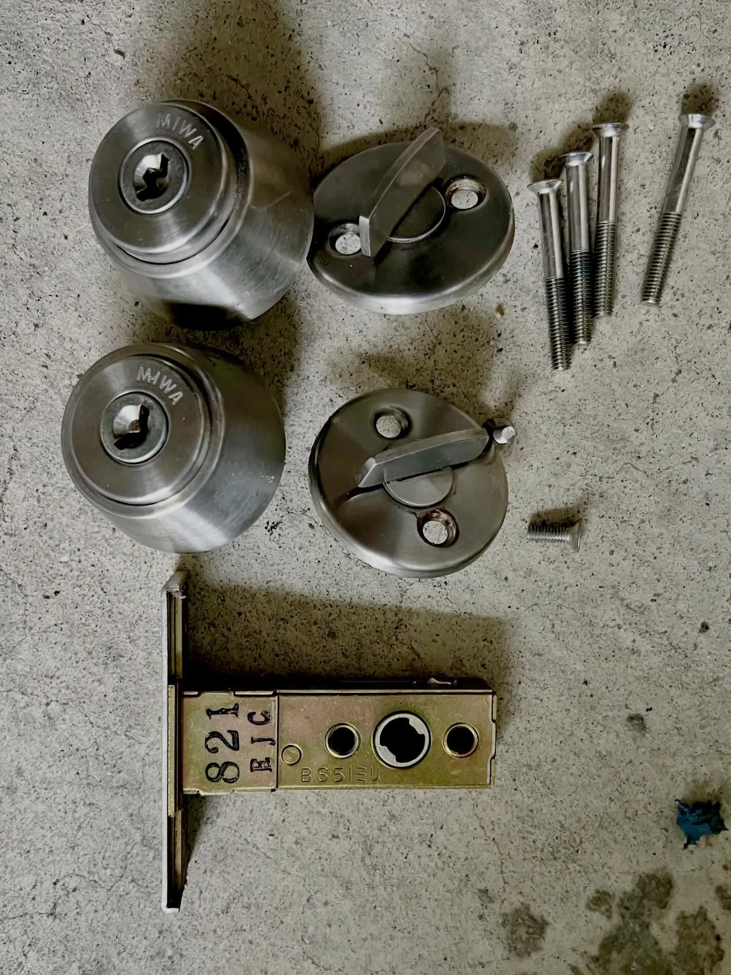 【30年以上使用のドアで発生した鍵トラブル】