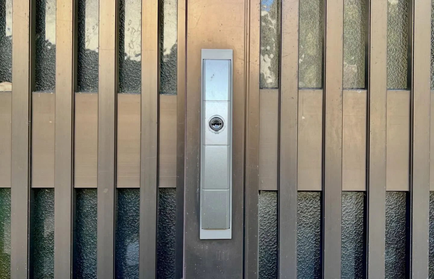 【早朝の鍵折れトラブル対応URキー特有の症状と引違い戸錠の適...