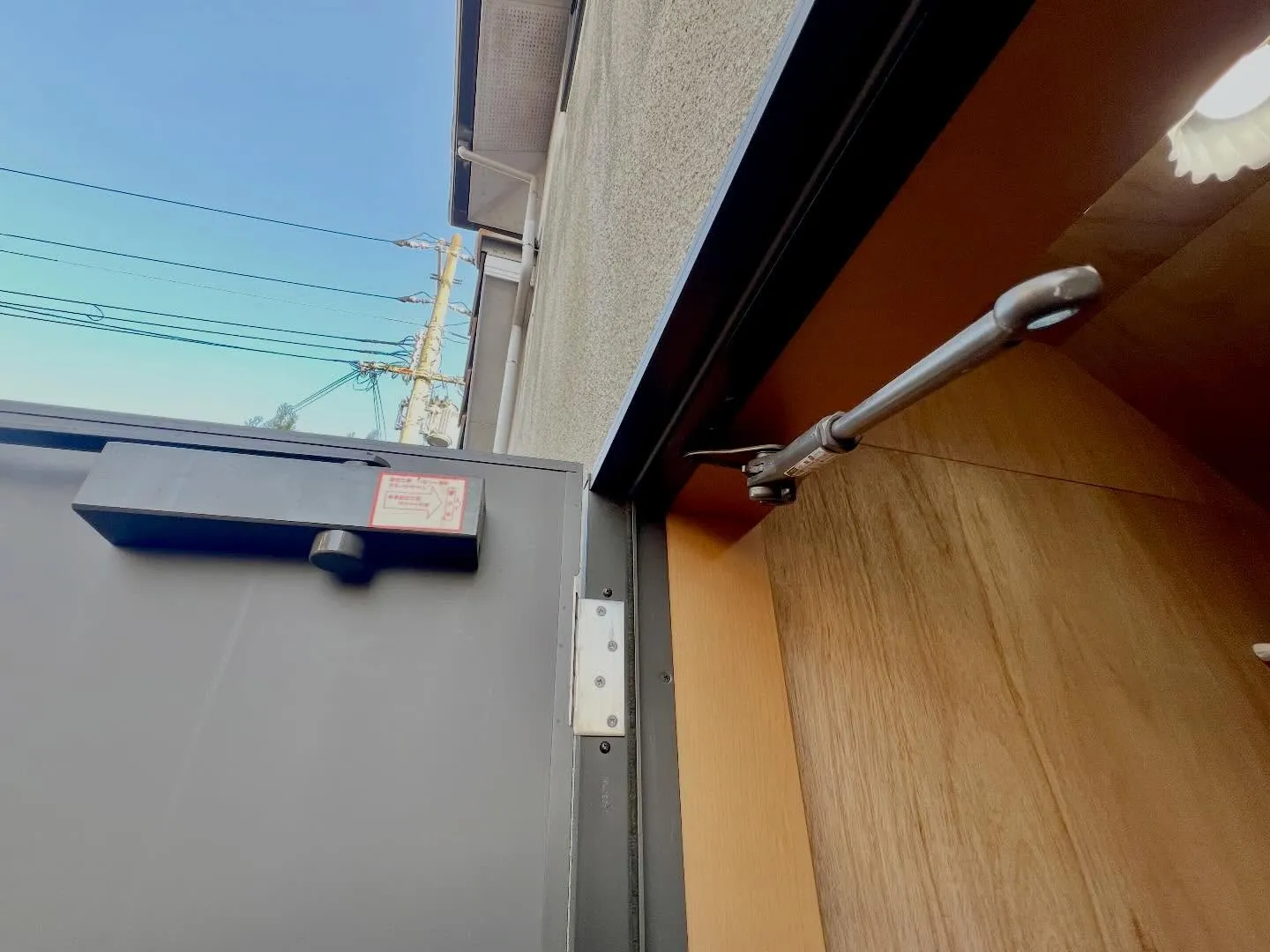 本日、ドアクローザー交換をご依頼いただいたお客様から