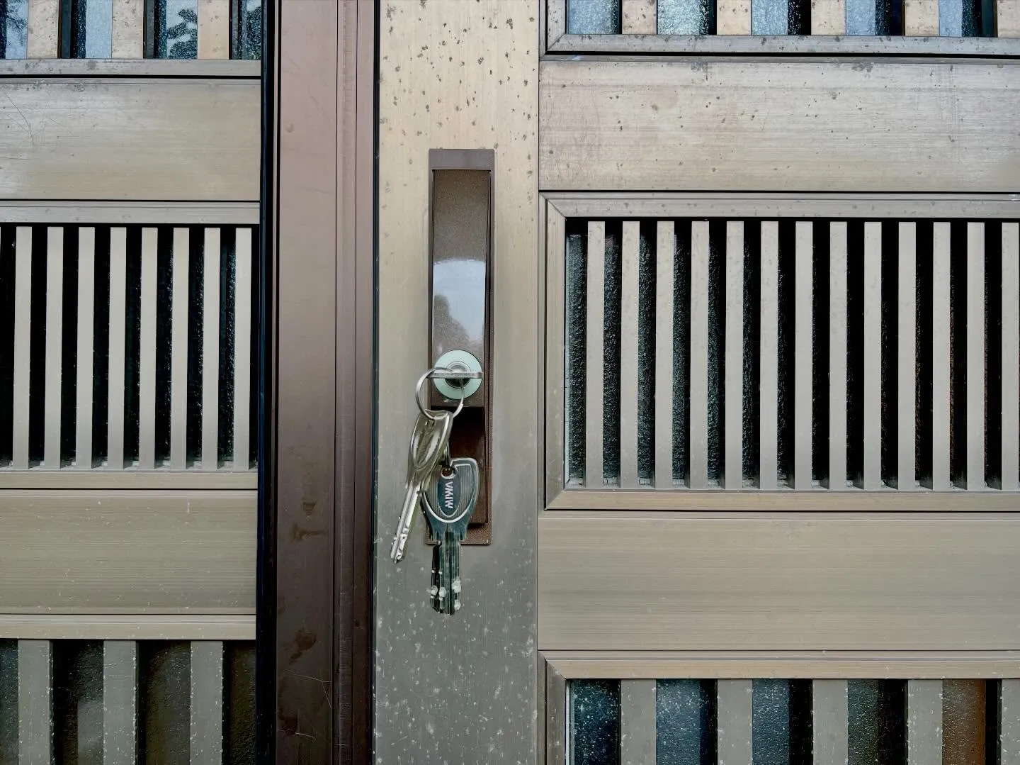 【中から鍵がかからない…原因は角芯の摩耗。