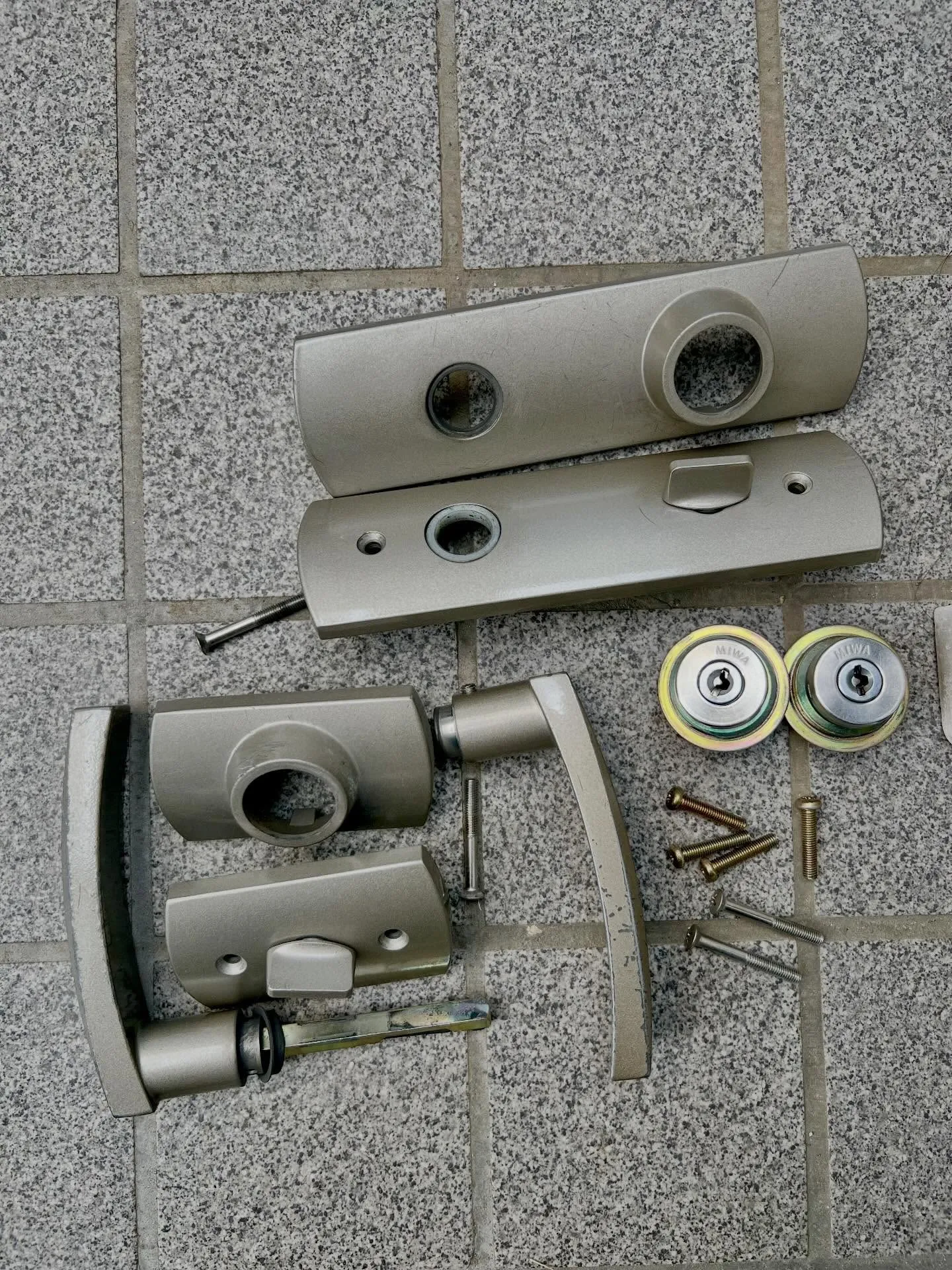 【中古物件ご入居後の鍵交換で安心の新生活へ】