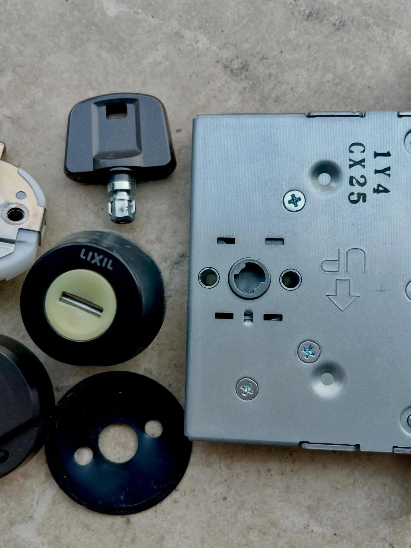 【築浅物件での鍵交換予定から、スマートロック導入へ】