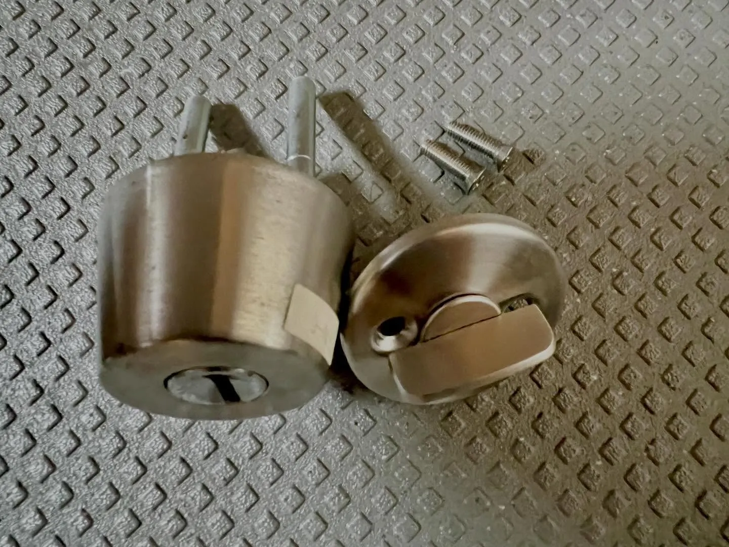 【賃貸の鍵1本問題を即解決。