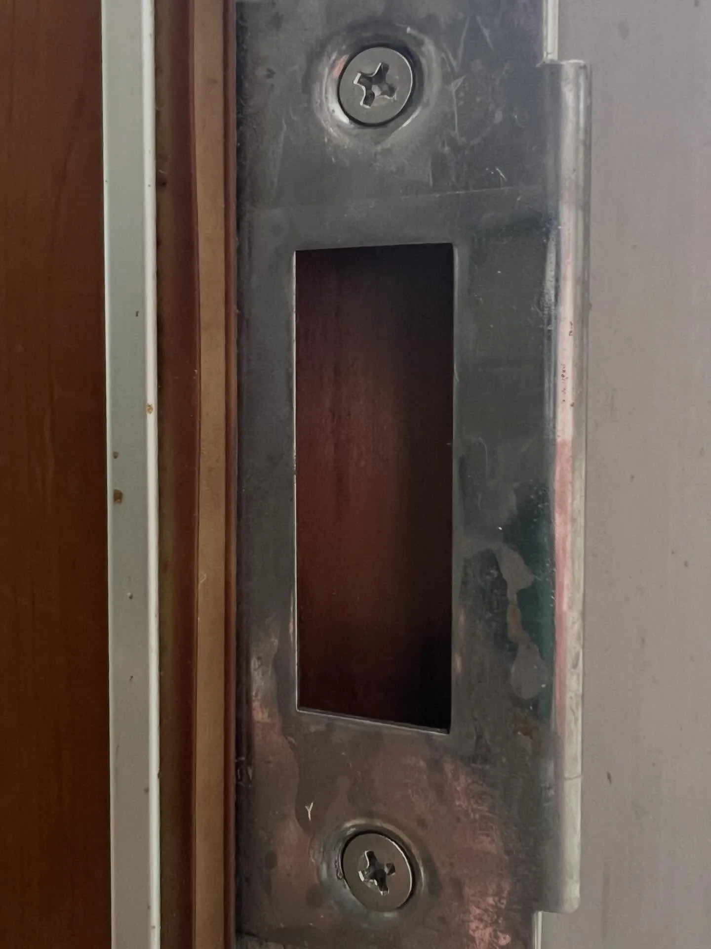 【本日の現場で感じたこと、勝手口の鍵受け不具合と伝わる説明の...