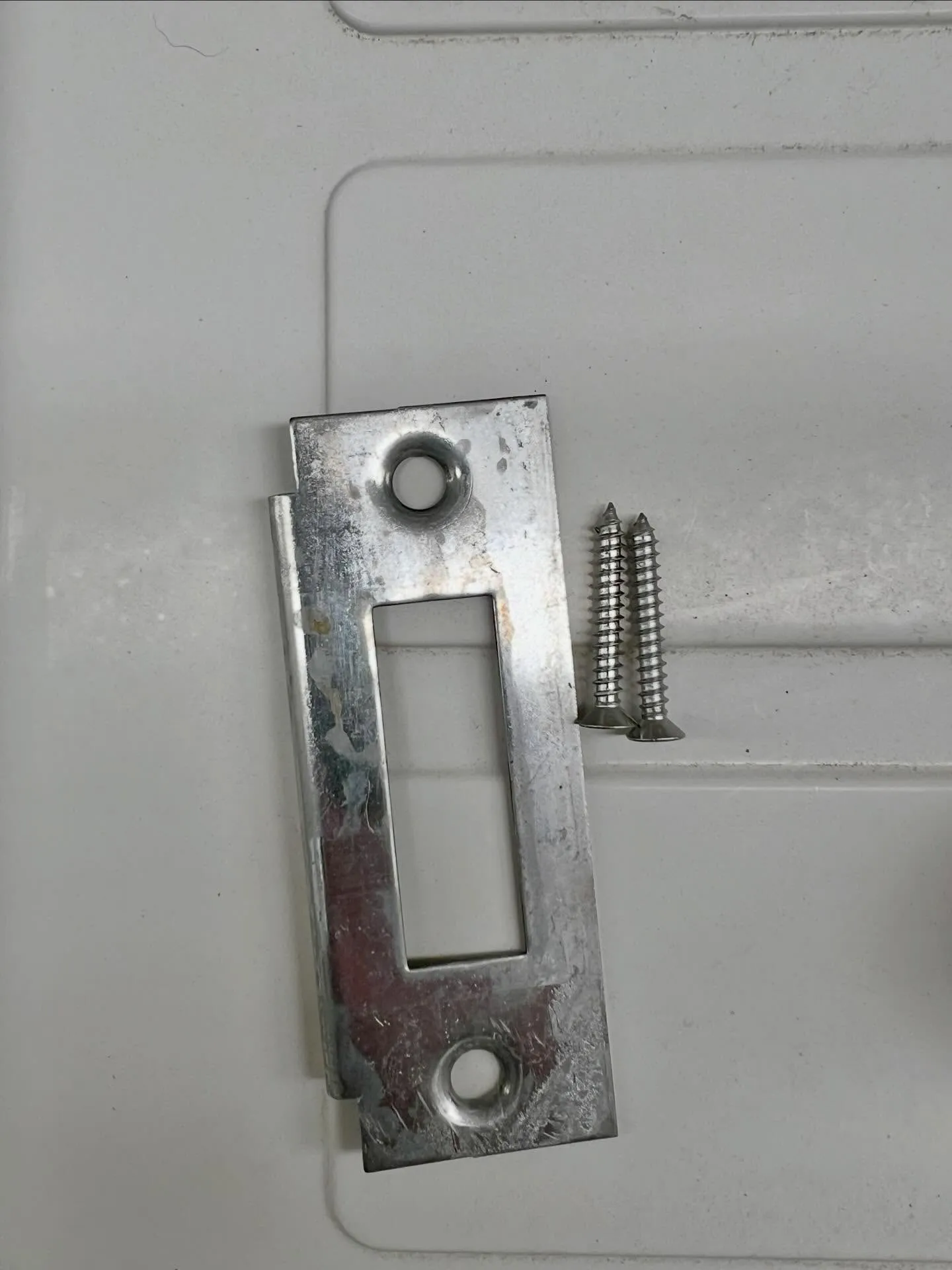 【本日の現場で感じたこと、勝手口の鍵受け不具合と伝わる説明の...