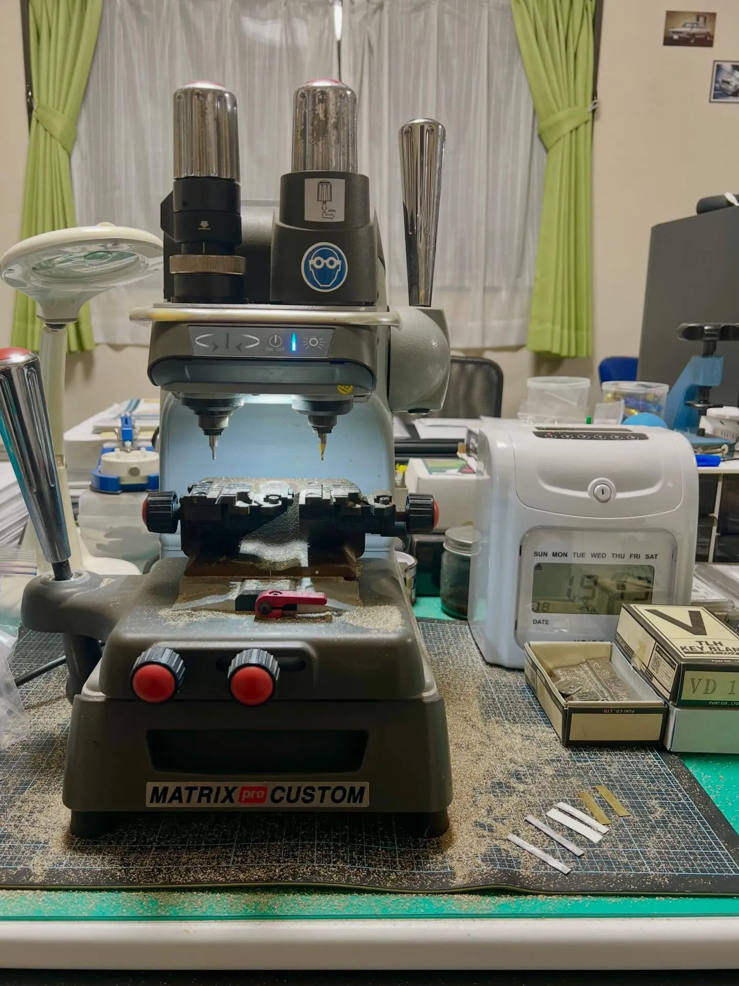 【特殊ロッカーキー230本の大量作成に着手しました】