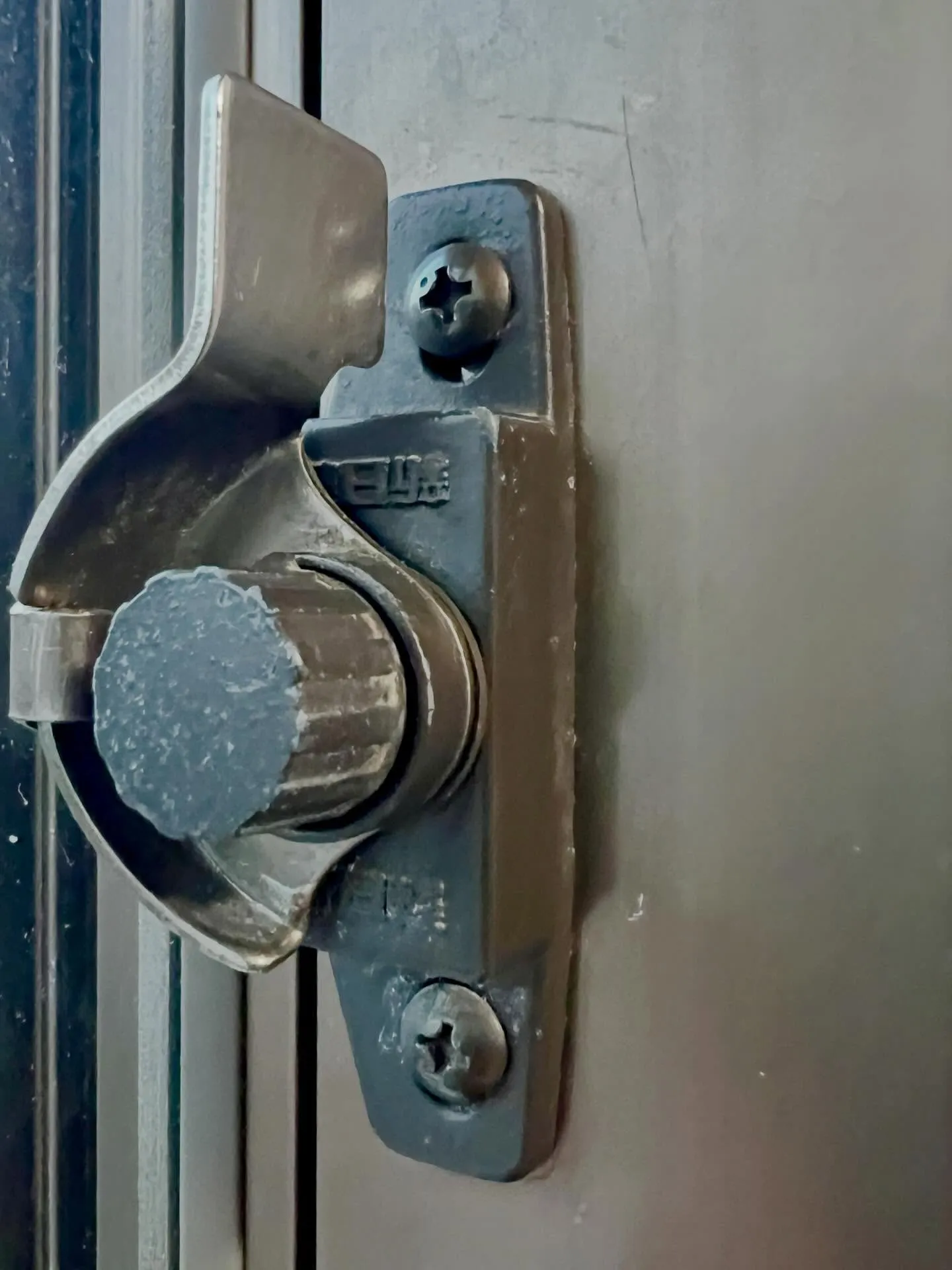 「サッシのクレセント錠が空回り…入居者様の不安を即日解消しま...