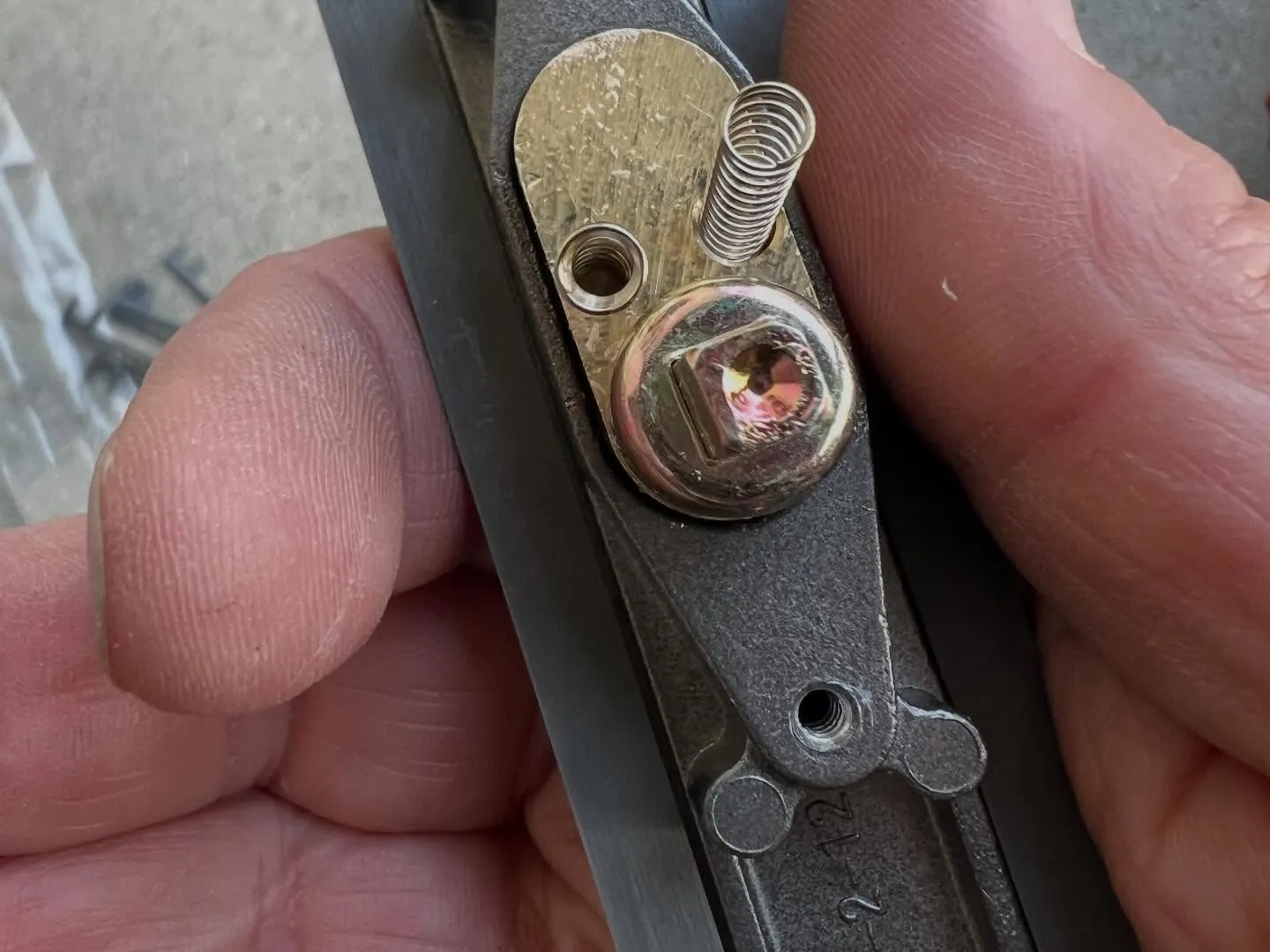 【現場レポート】引戸錠の誤った取り付けによるトラブル対応