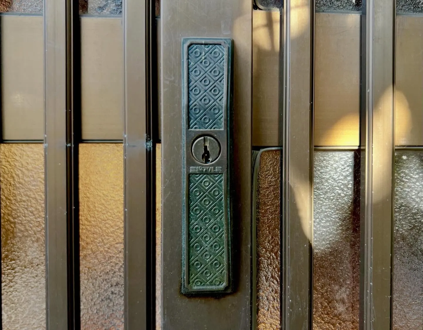 【本日3件目】40年前の引戸錠前がついに限界を迎えていました