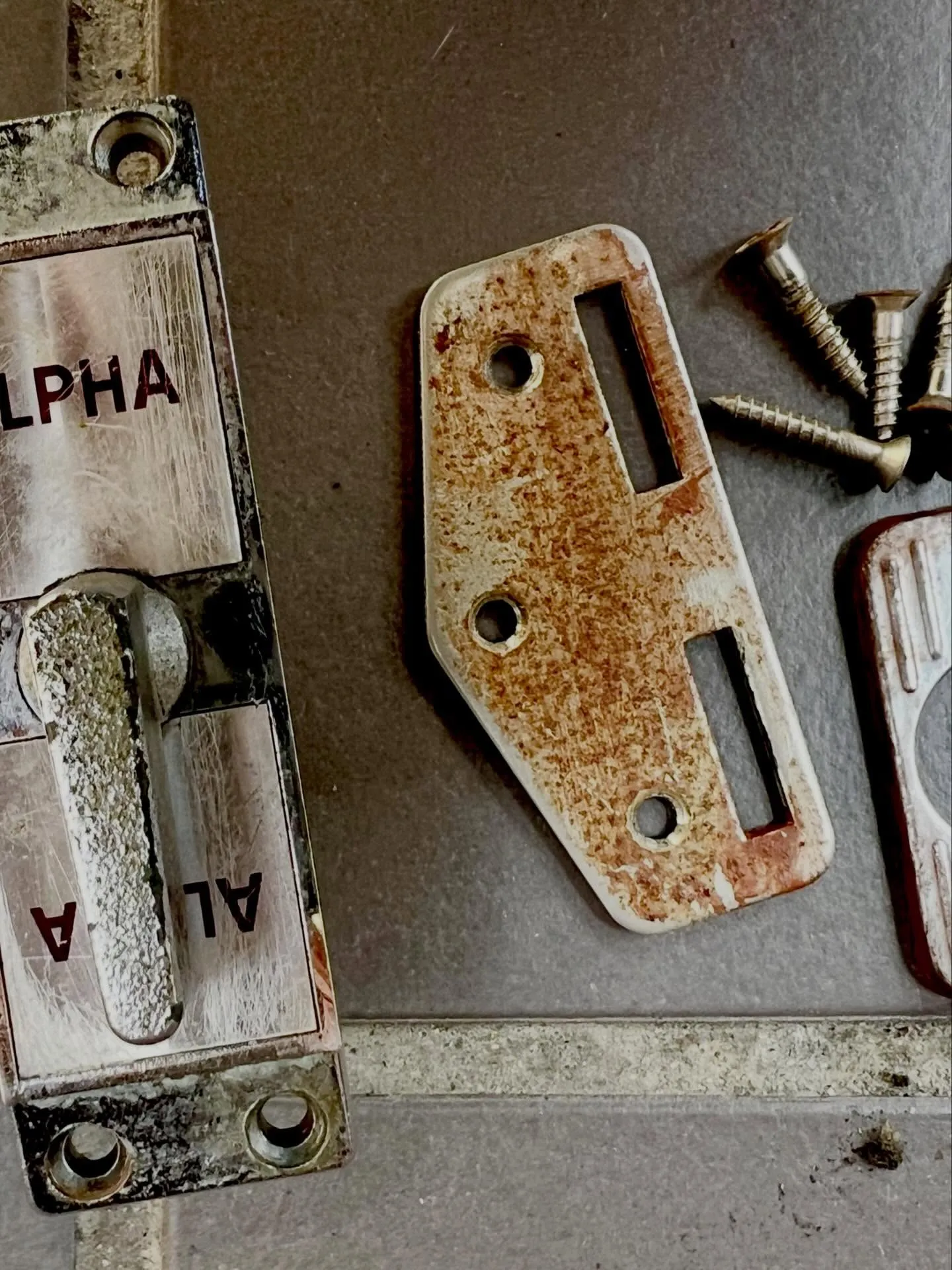 【廃盤錠前との戦い…!アルファNo.4660の壊れた鍵を救っ...