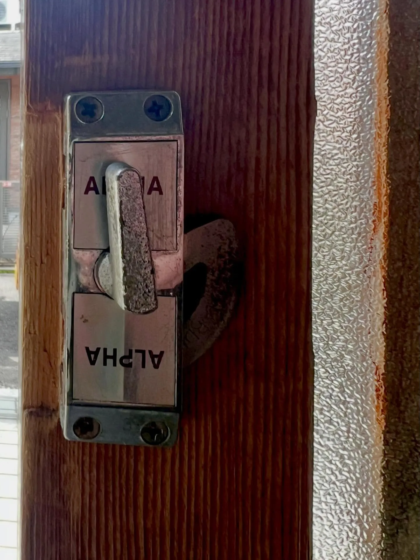 【廃盤錠前との戦い…!アルファNo.4660の壊れた鍵を救っ...