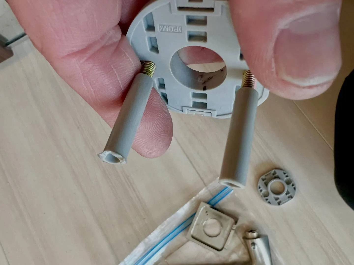 「部品供給終了の室内錠を、現場判断で確実に復旧」