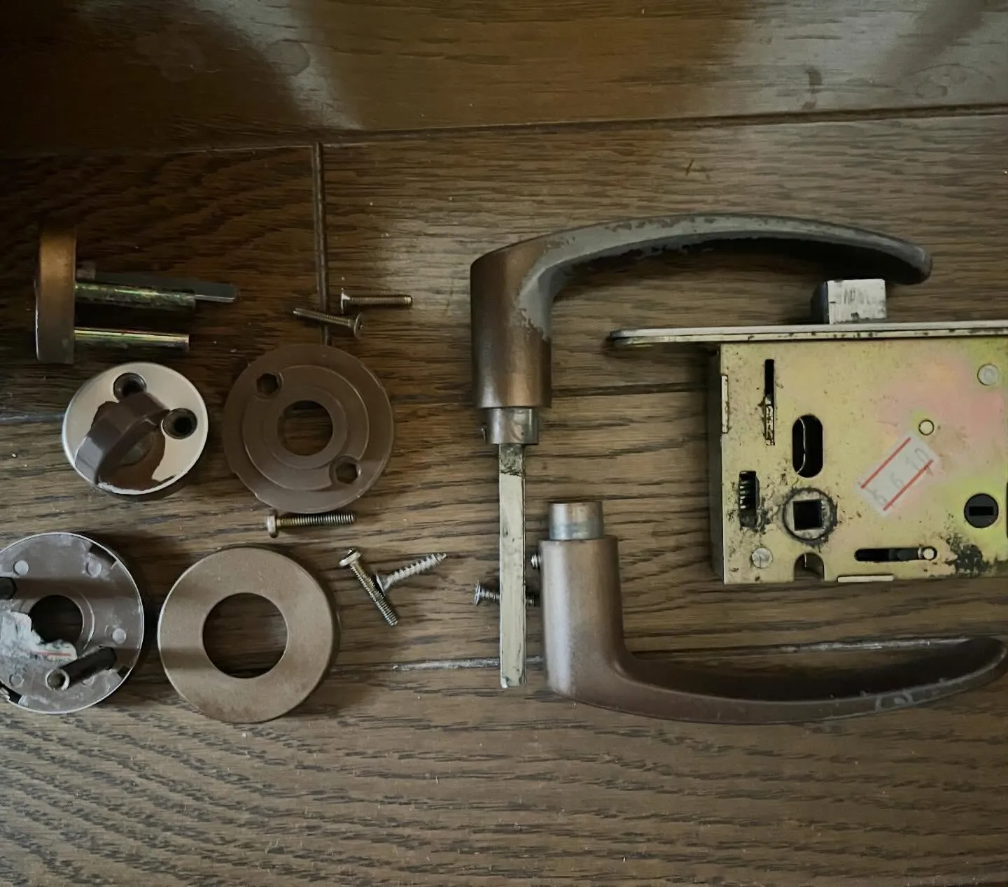 【1ヶ月待ちの部品が到着。