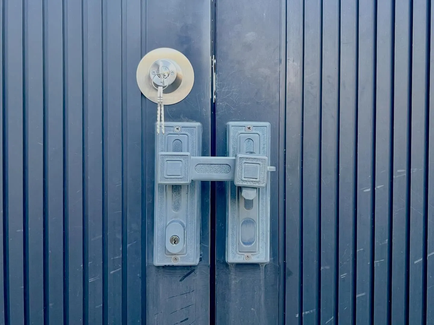 【専門鍵屋の対応力】廃盤錠前にも確実に応える両面シリンダー取...