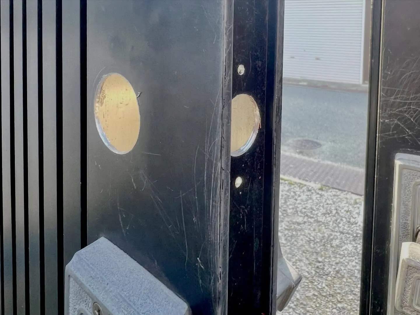 【専門鍵屋の対応力】廃盤錠前にも確実に応える両面シリンダー取...