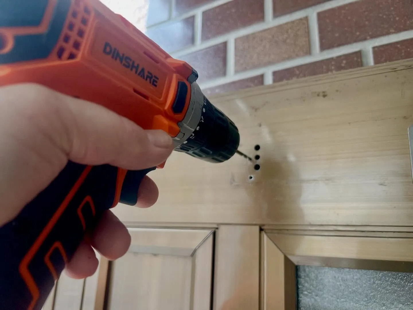 【アルミ玄関ドアのドアクローザー交換で判明した見逃せない劣化...