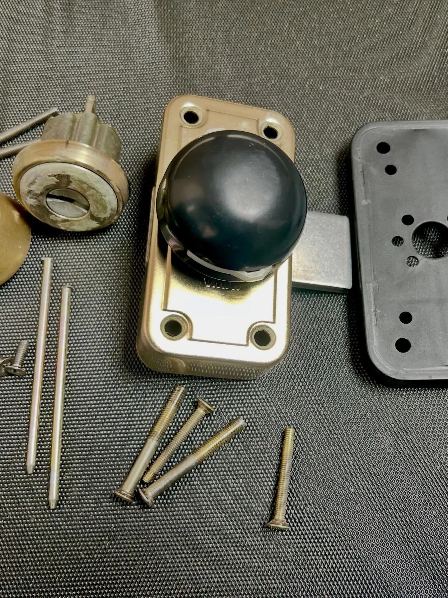 【オートロック付きマンションで上下同一ディンプルキー化を最短...