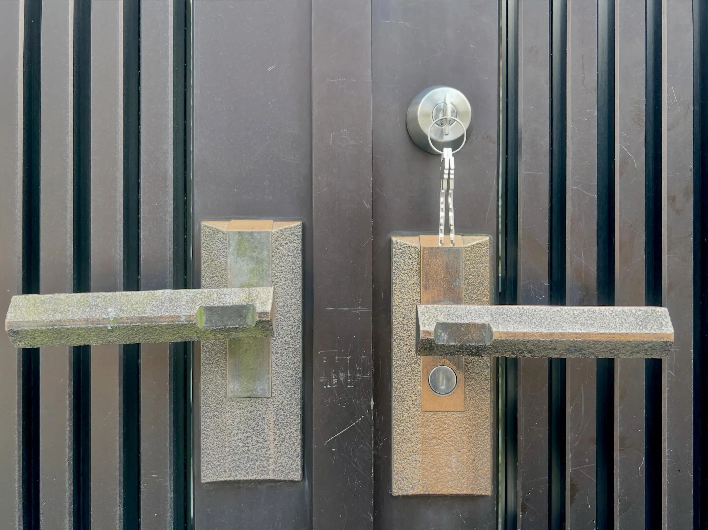 【折れた鋳物パーツからの逆転劇54mmドアを救った両面シリン...