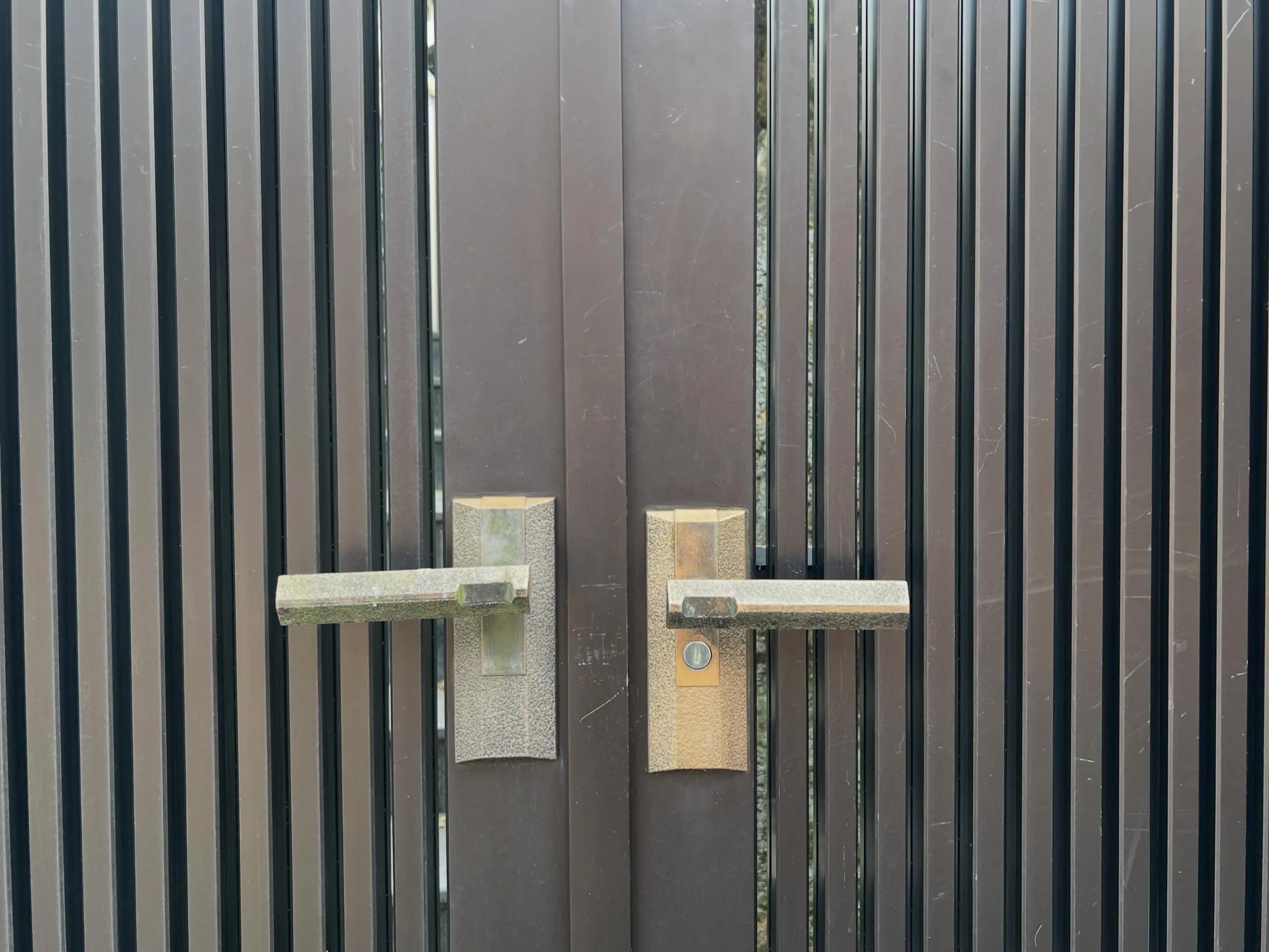 【折れた鋳物パーツからの逆転劇54mmドアを救った両面シリン...