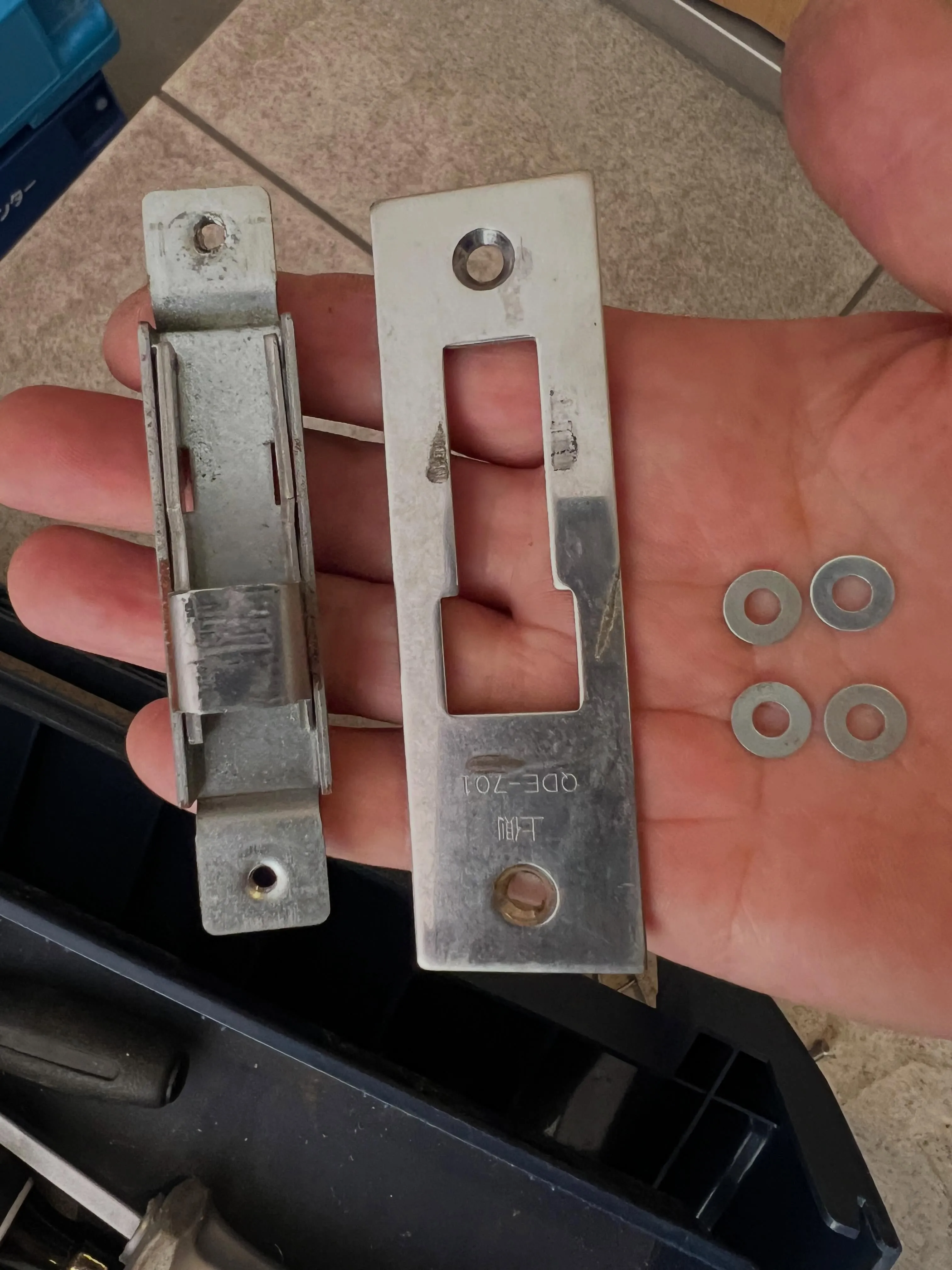 【原因はたった1本のネジ、片引戸フリーサムターン不具合の真相...