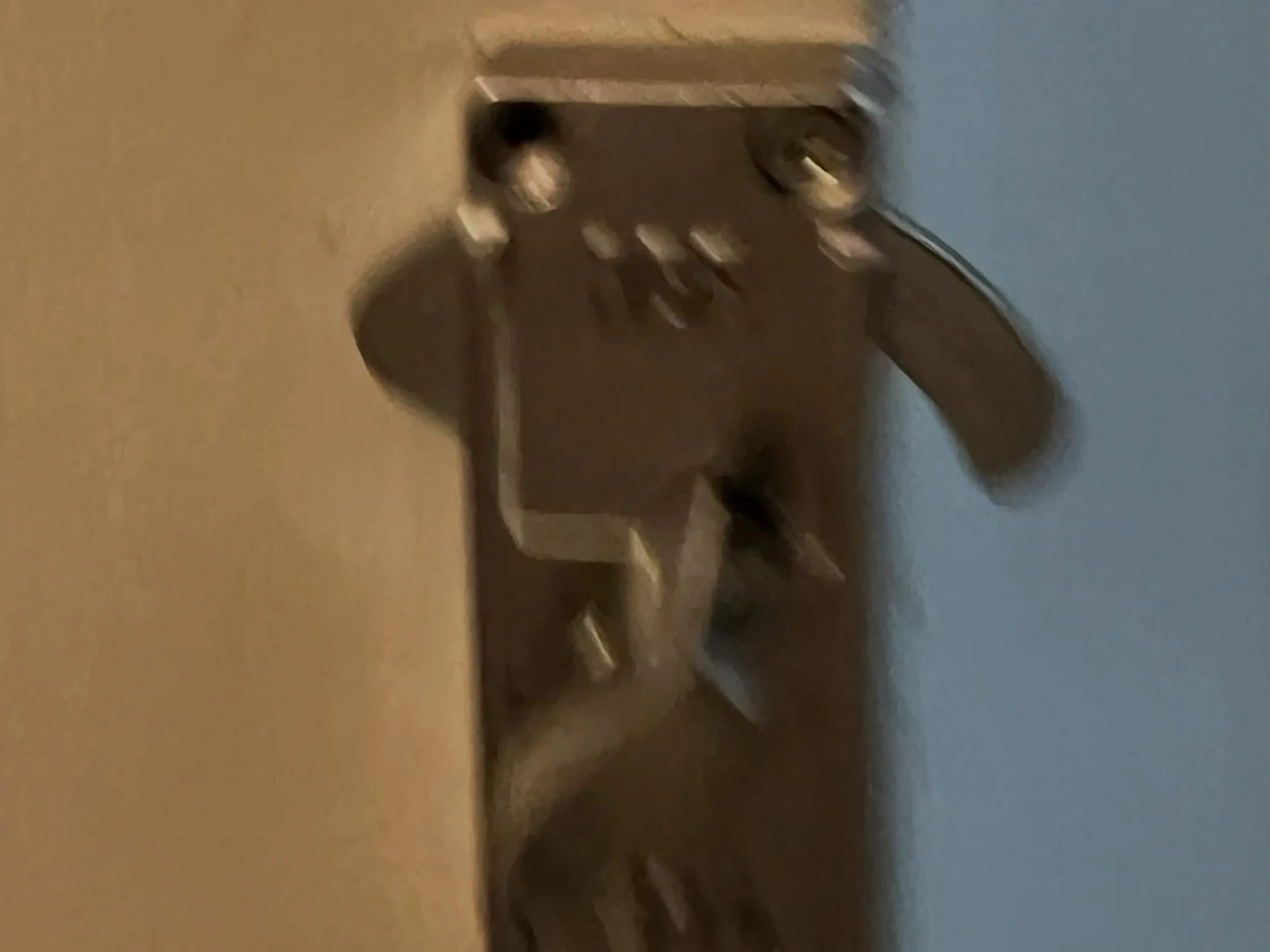 【開かないトイレの扉、鍵屋が挑んだどうにもならない現場】