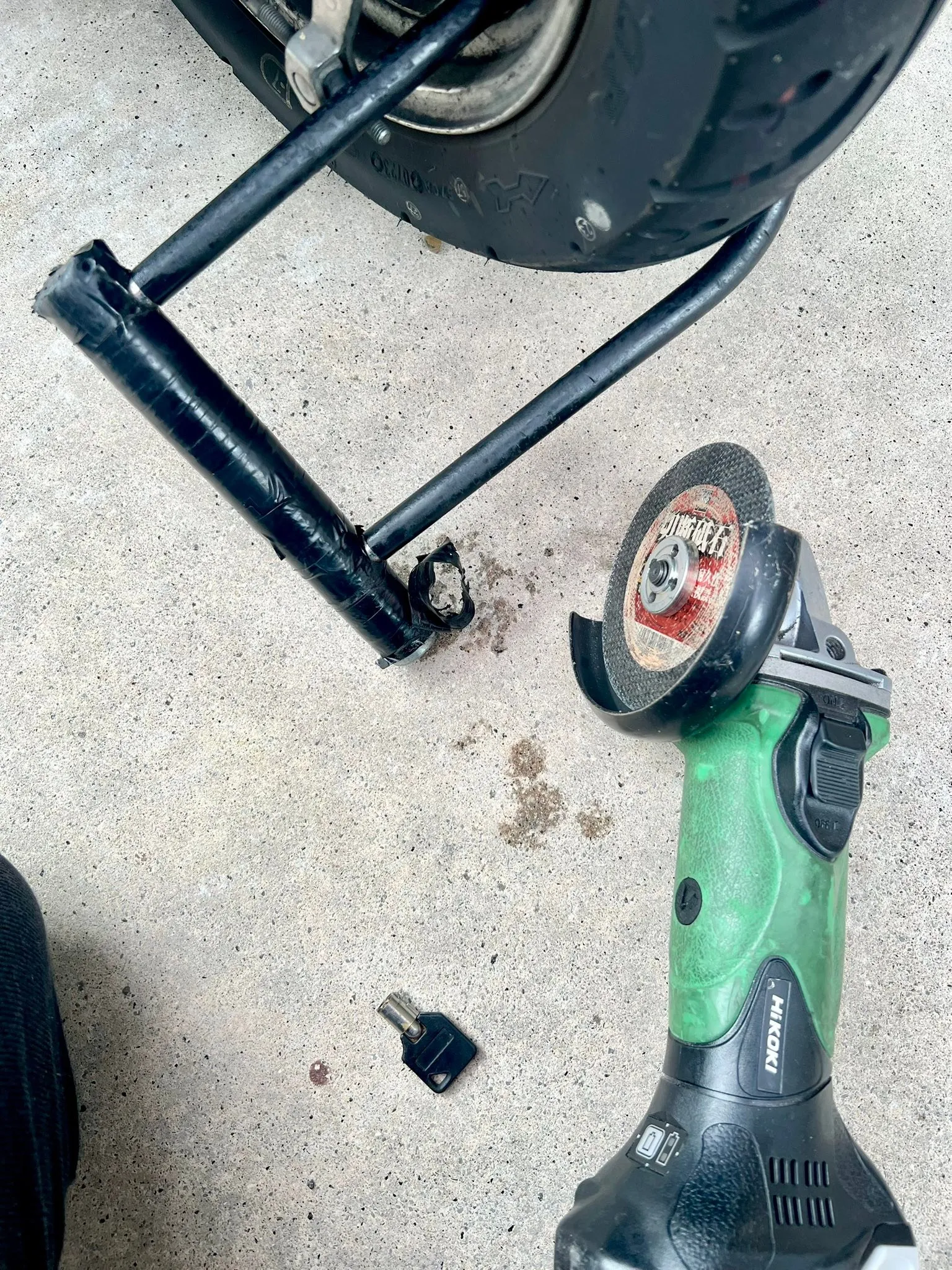 🔐【バイクU字ロックが開かない…原因は鍵ではなく本体側の故障...
