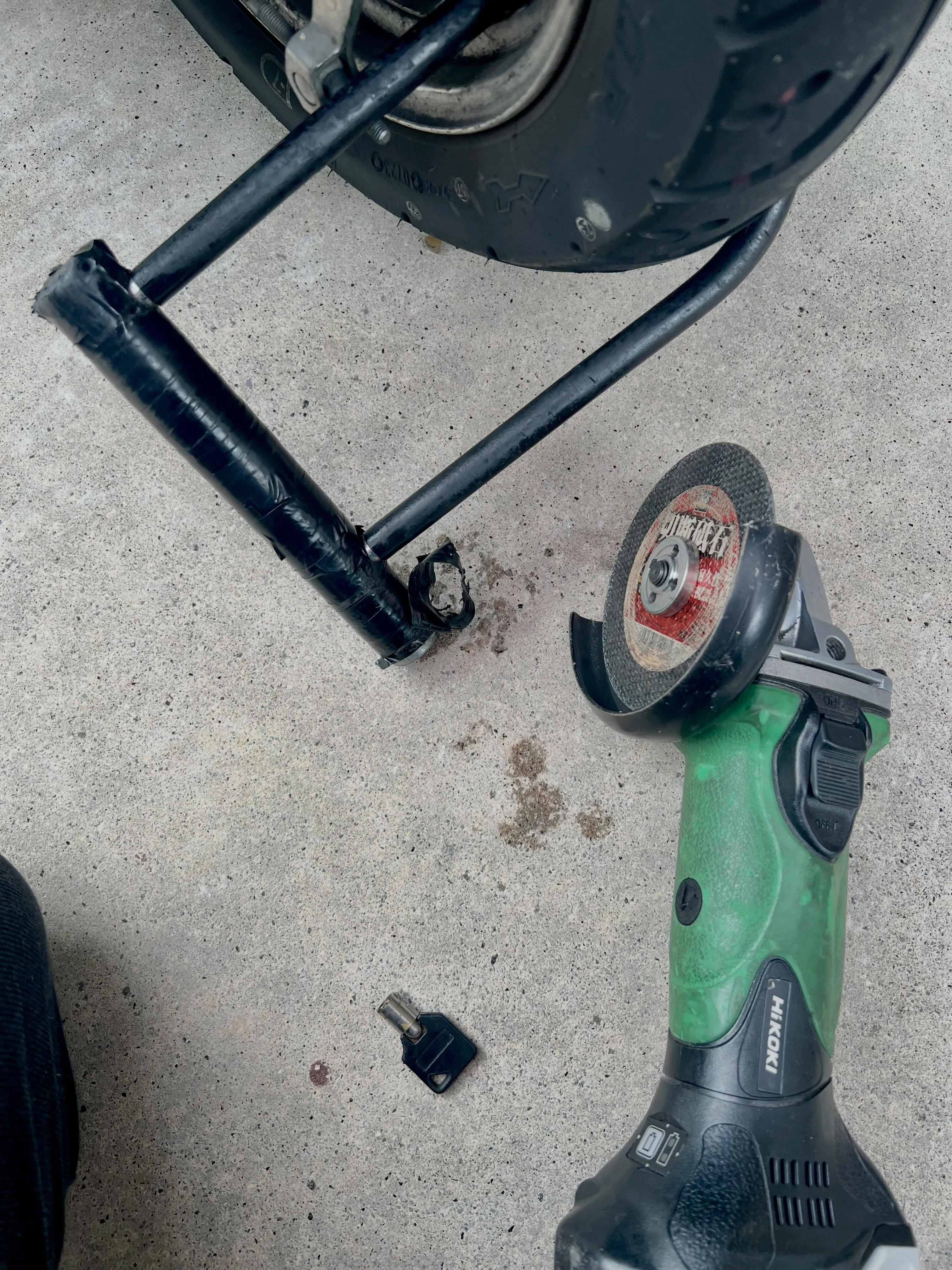 🔐【バイクU字ロックが開かない…原因は鍵ではなく本体側の故障...