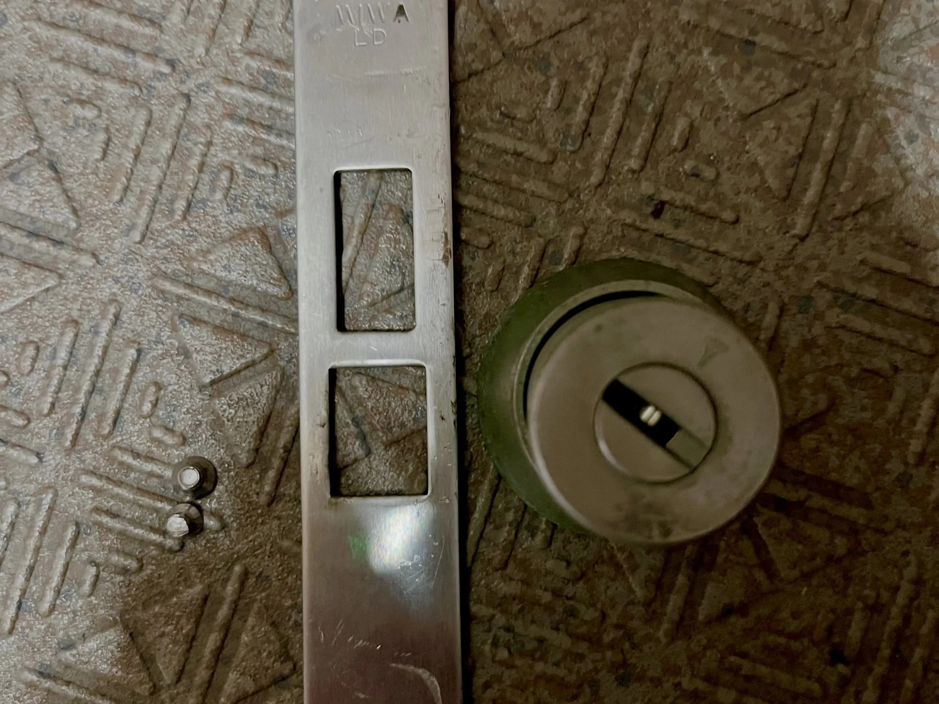 【刺さらないMUL‑T‑LOCKを救出し、KABA Ace3...