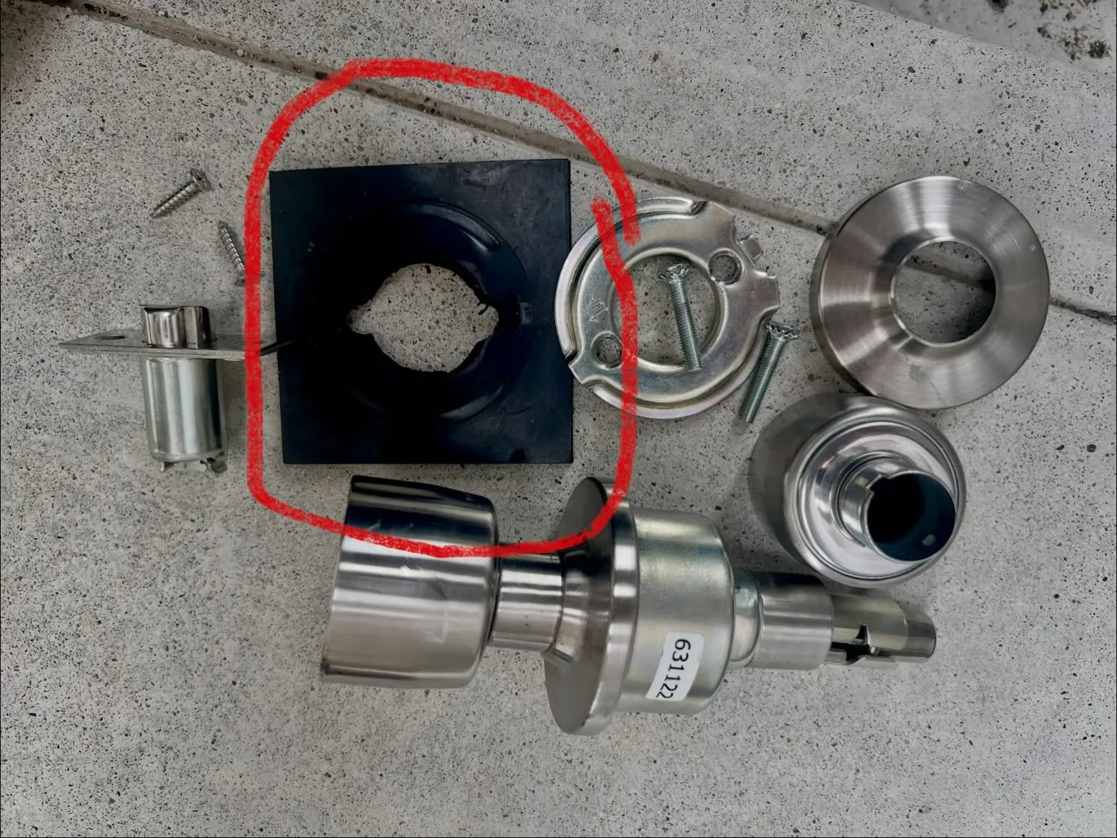 【勝手口で鍵閉じ込め発生!ユニロックのクセが招いた朝のハプニ...