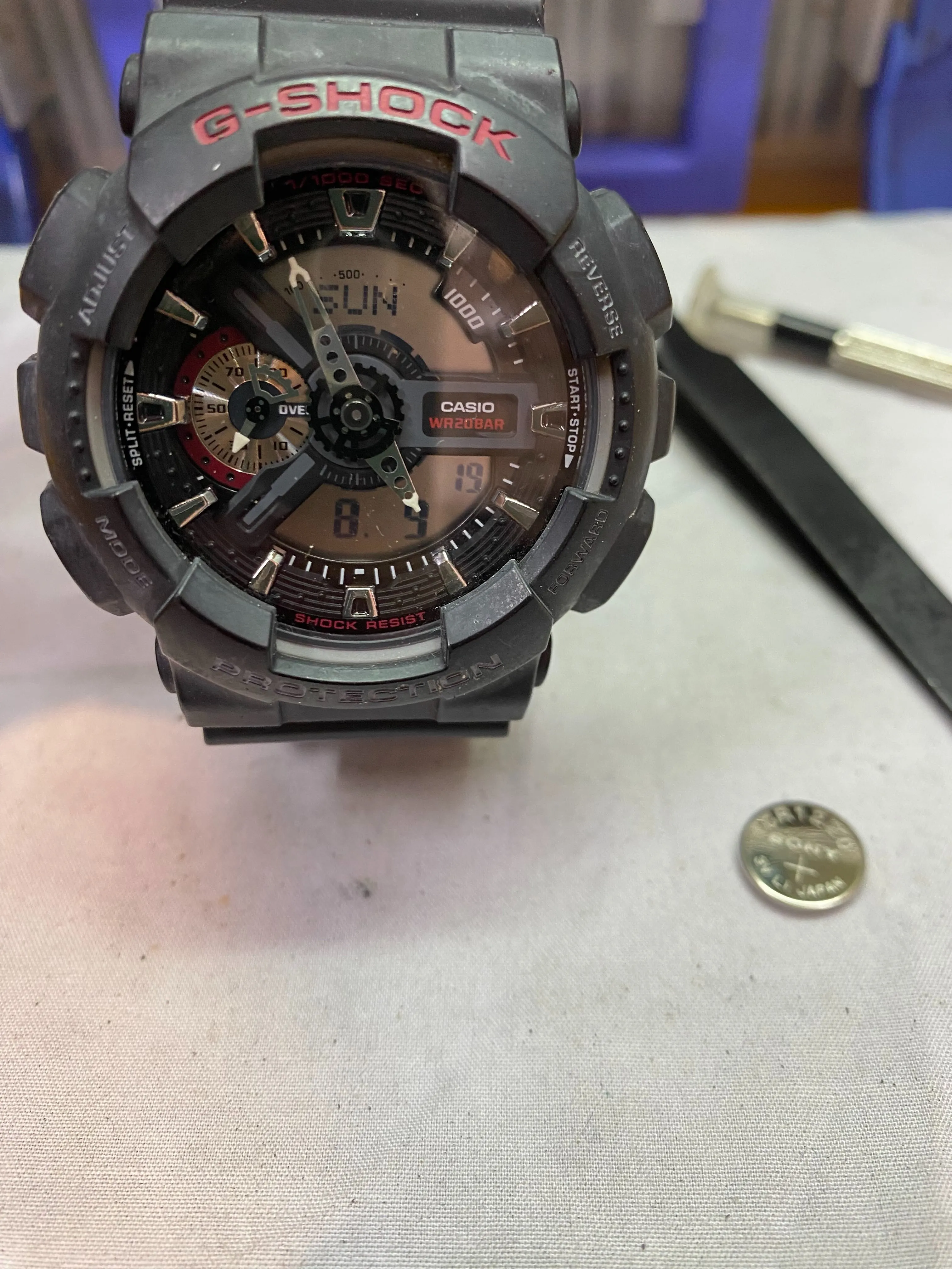 夏休みのレジャー前に！G-SHOCKの電池交換