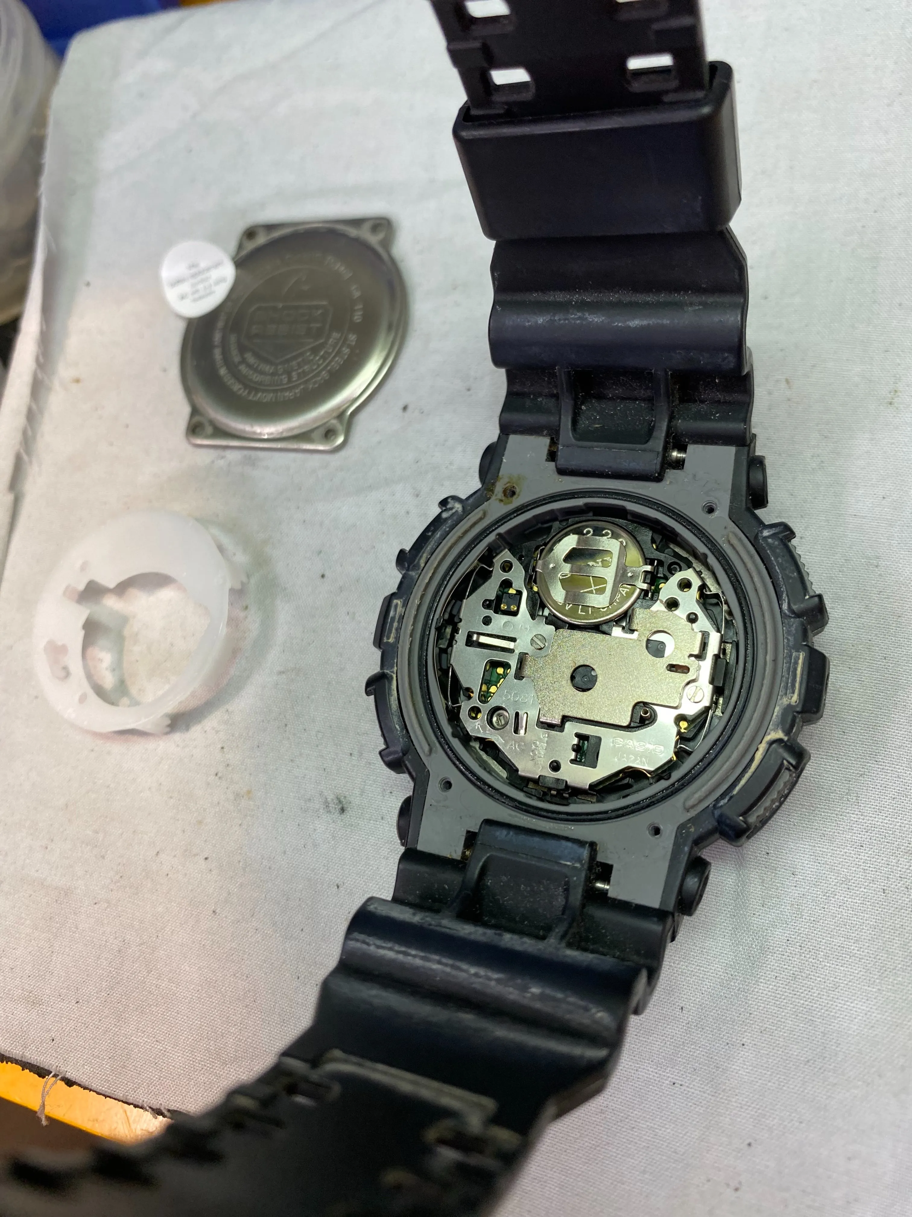 夏休みのレジャー前に！G-SHOCKの電池交換