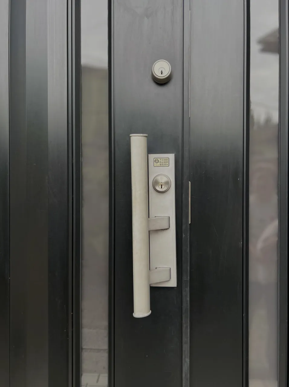🔑【パナソニックホーム専用シリンダーを正確に交換｜鍵屋として...