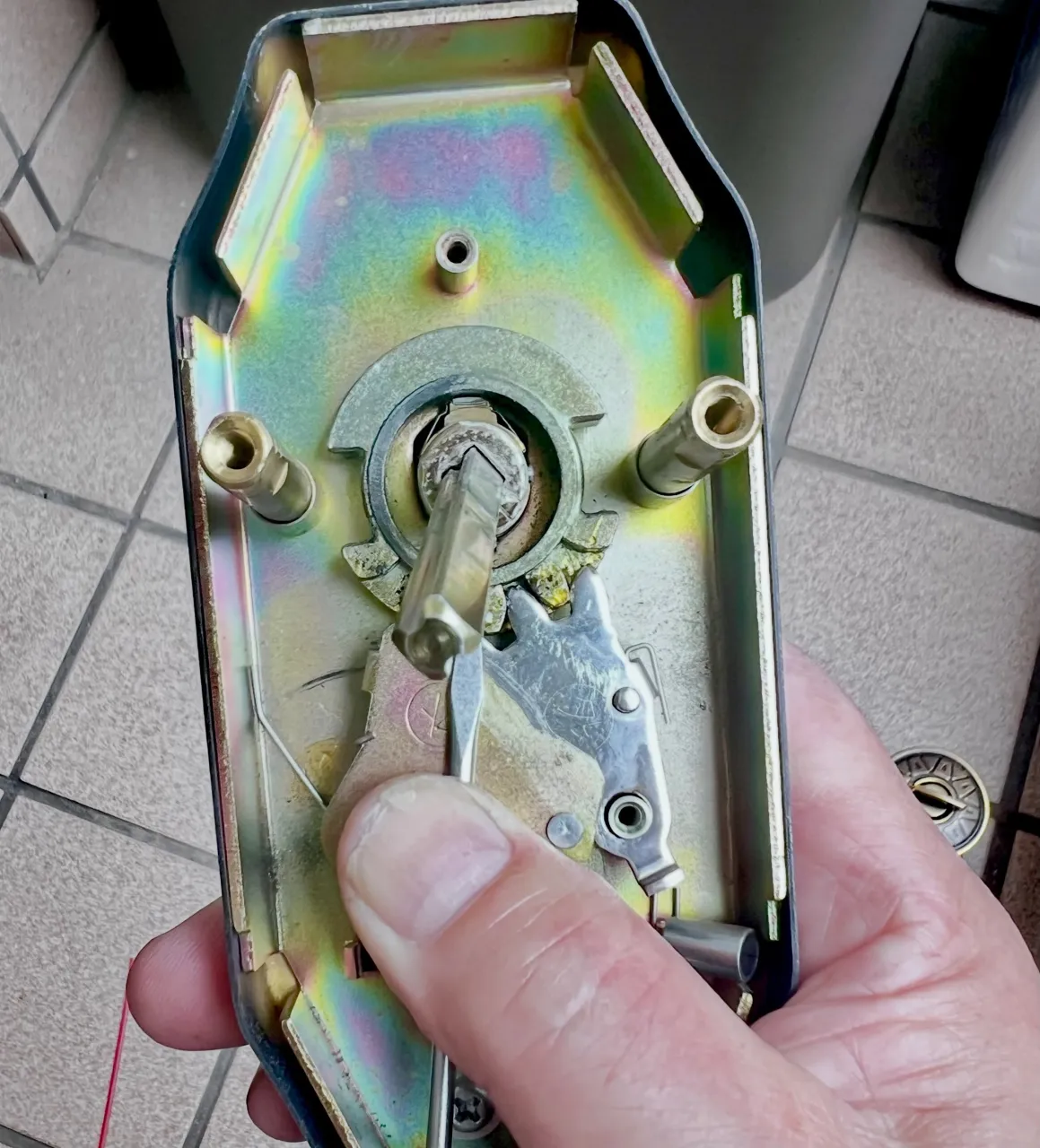 【CTシャメール錠の不具合を30分で安全復旧。