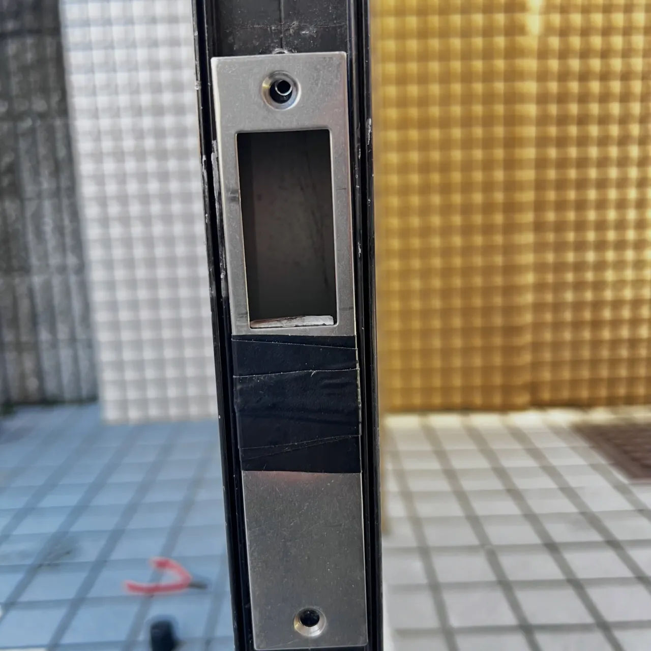 【鍵屋の専門対応】オートロック鍵交換で判明した細部のズレと接...