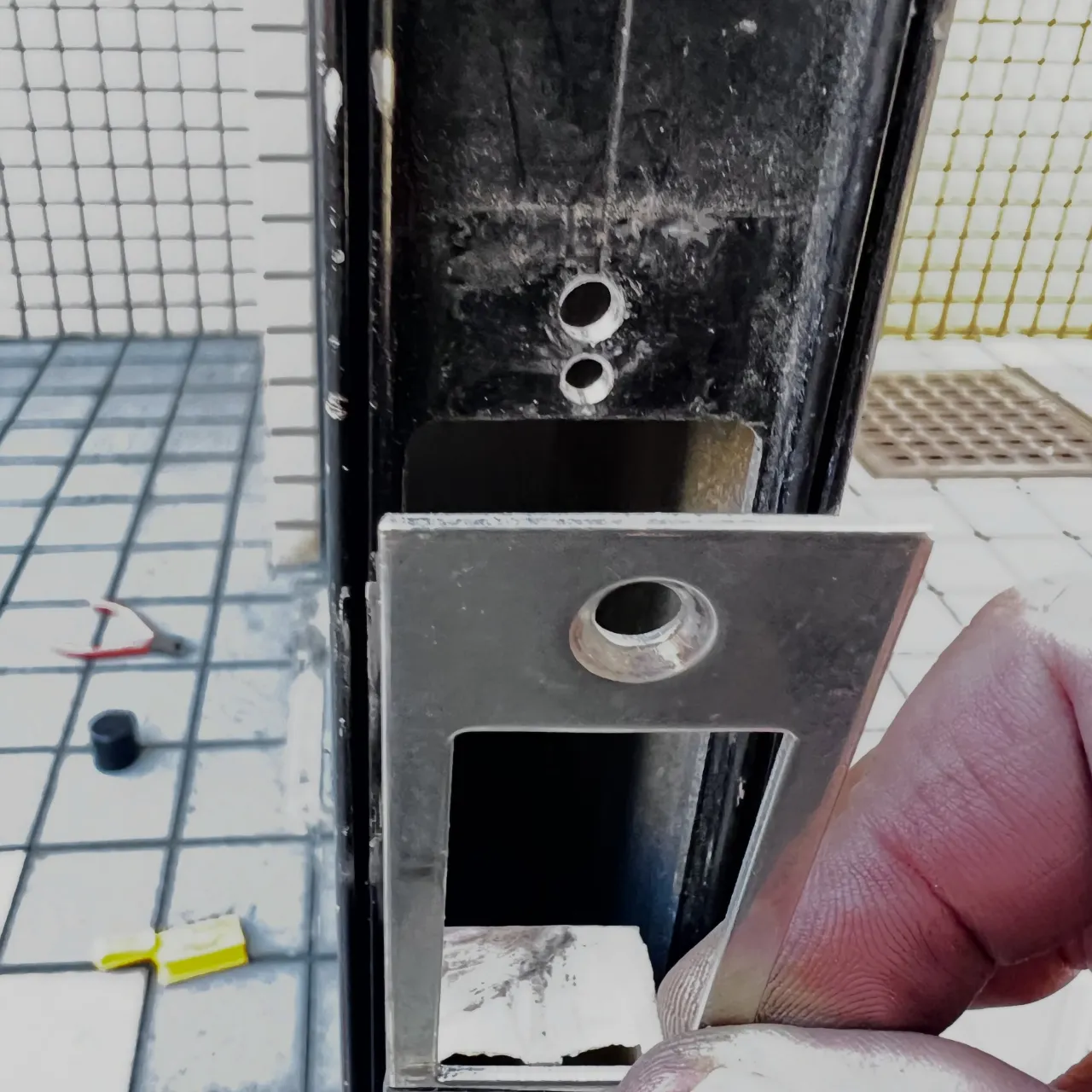 【鍵屋の専門対応】オートロック鍵交換で判明した細部のズレと接...