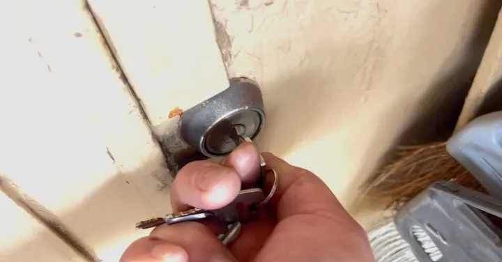 🔑 どこも無理と言われたBHシリンダーの鍵折れ救出｜交換NG...